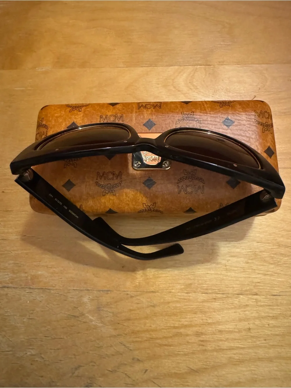 MCM 603S Women's Black & Gold Cat-Eye Sunglasses Set